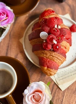 Croissant gourmand aux framboises d’Estelle et Roberto
